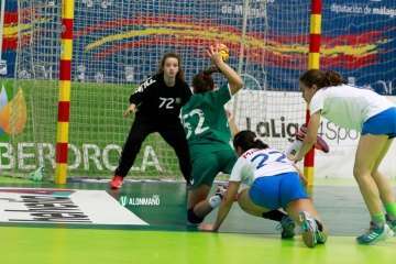 El Rocasa Gran Canaria se lleva la Mini Copa de la Reina tras vencer al Aula Valladolid (Foto Valonmano.com y TA)